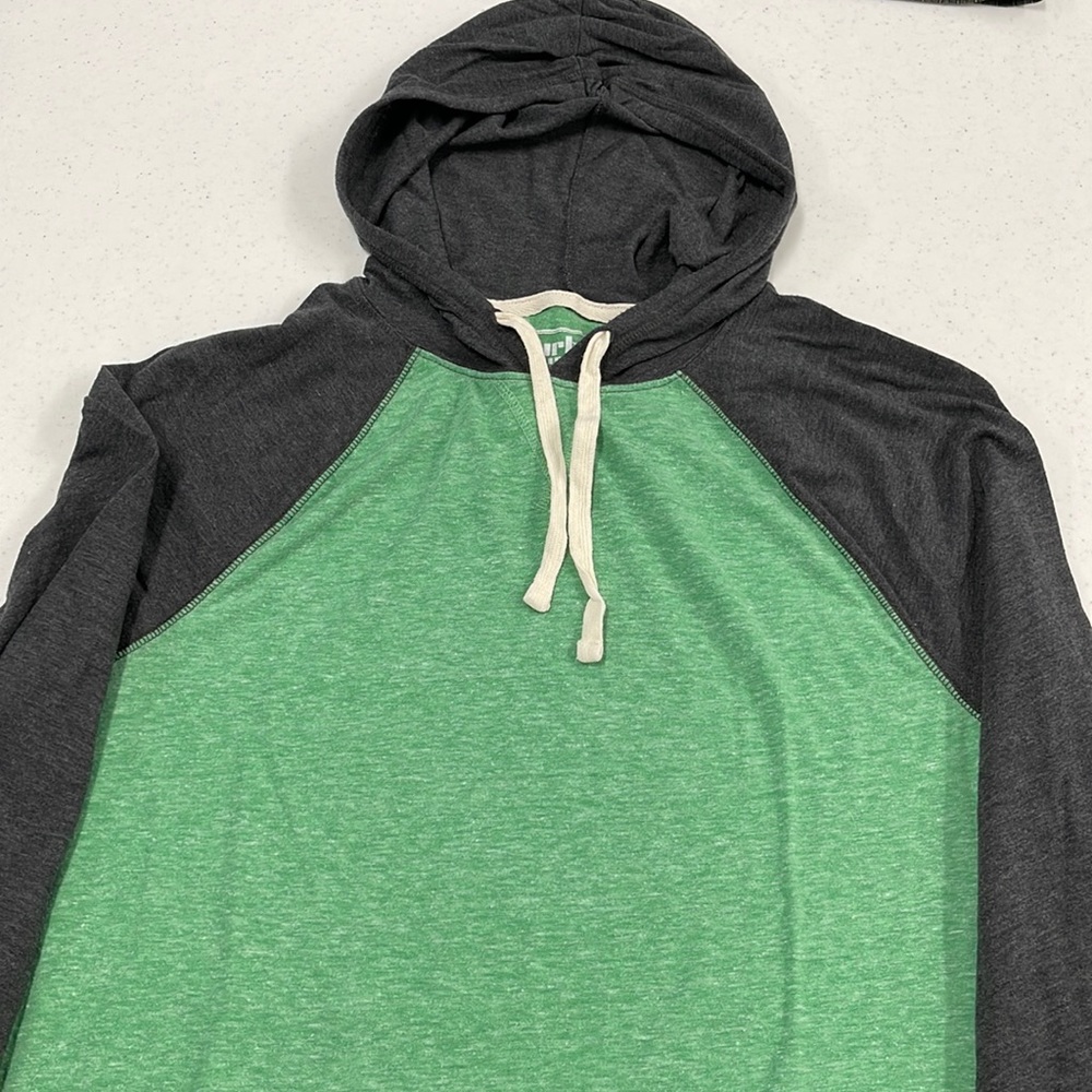 Men’s Urban Pipeline thin hoodie